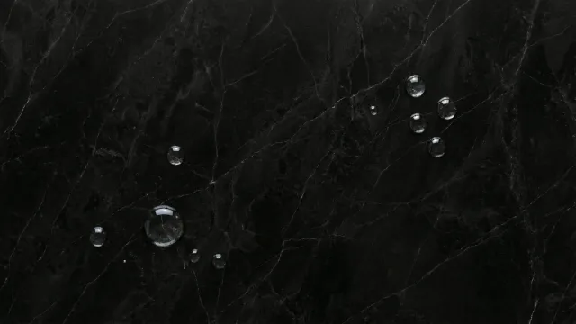 黒大理石テクスチャ（水滴あり） 2